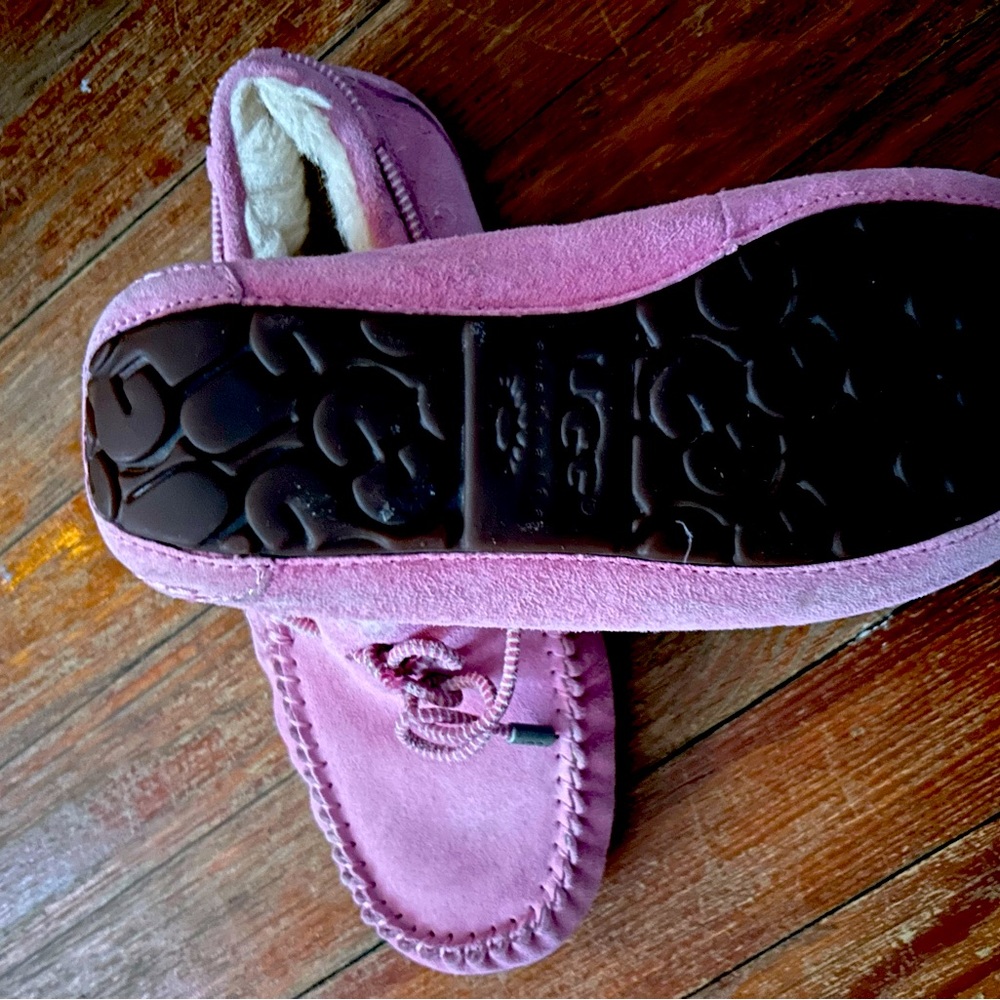 Pink Ugg moccasins Size 8